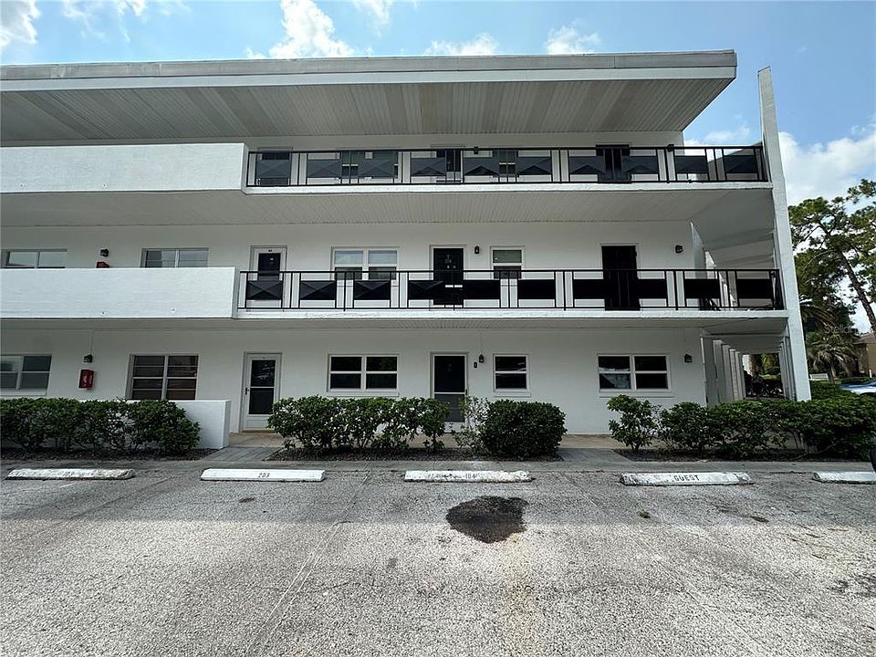 1st image of 100 EL CAMINO DR #104