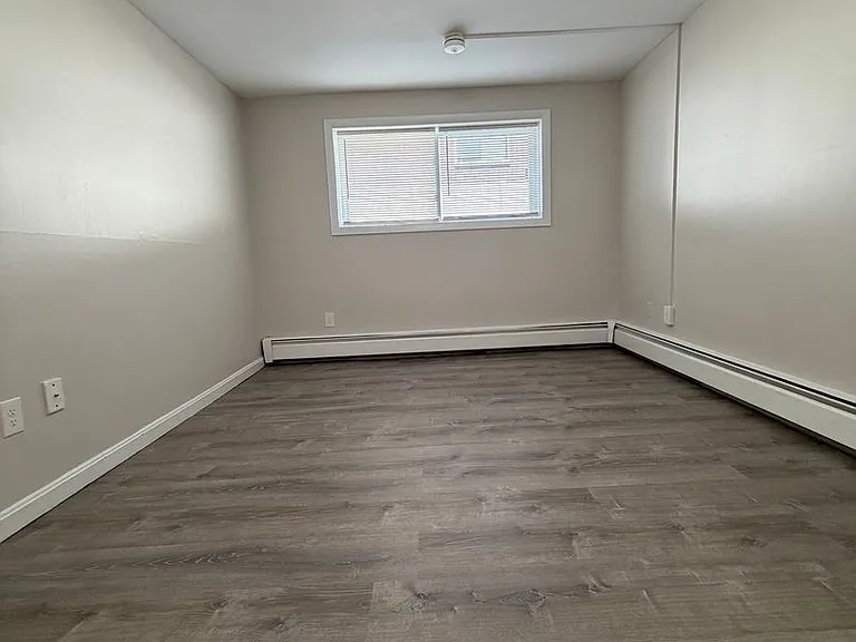 Willard Street Apartments offers the perfect location, with easy access to all major Highways 495... — Photo 6