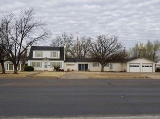 1007 Quincy St, Plainview, TX 79072