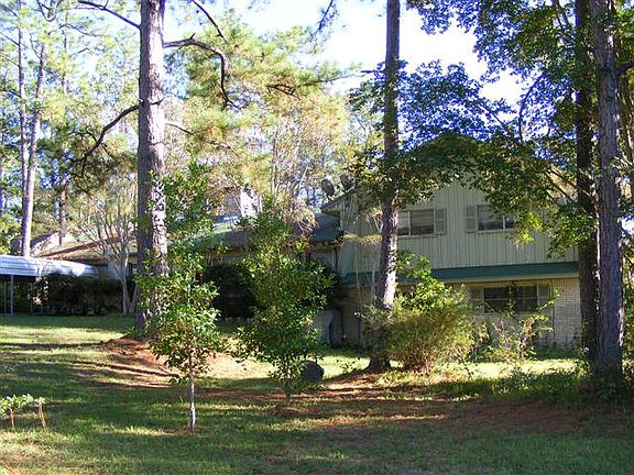 3rd image of 775 Lakeshore Dr