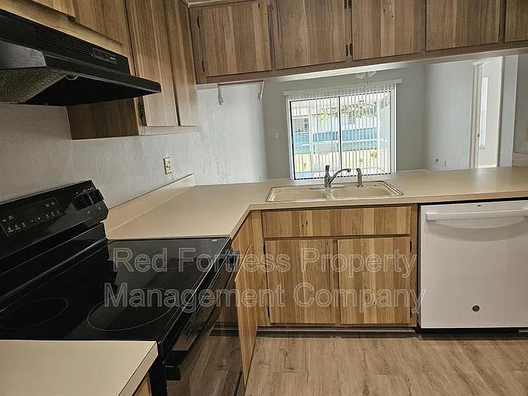 4031 SW 7th Pl — Photo 11