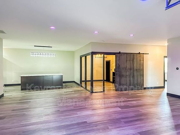 3rd image of 4105 N Adams St Unit 103