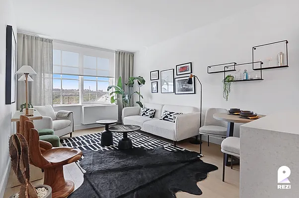 Rented by REZI | media 24