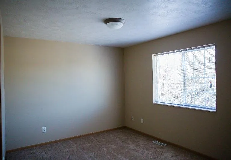 Williamsburg Townhomes — Photo 5