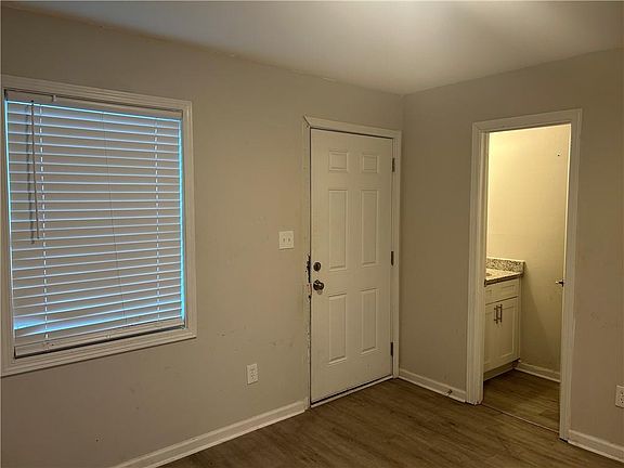 4th image of 2604 Campbellton Rd SW #1G