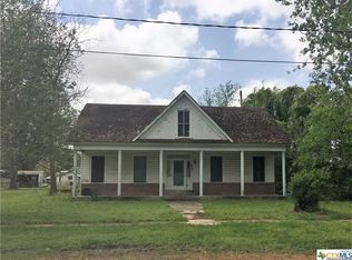 501 Hanover St, Edna, TX 77957