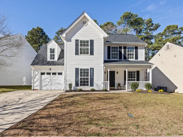 308 Arbor Crest Rd, Holly Springs, NC 27540