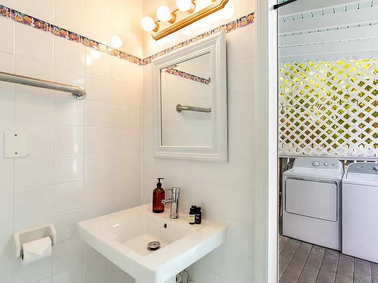 906 Truman Ave #2 — Photo 17