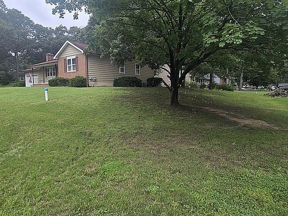 2nd image of 200 Falcon Dr