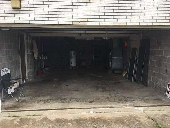 Garage 2