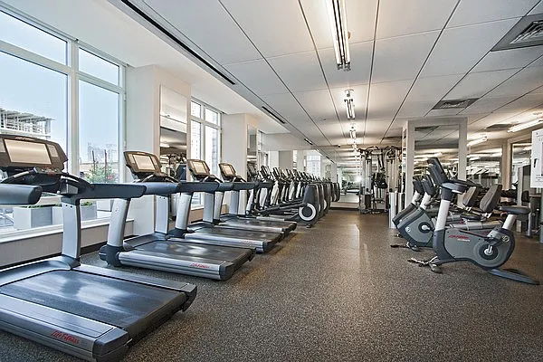 Sold by R New York | media 22