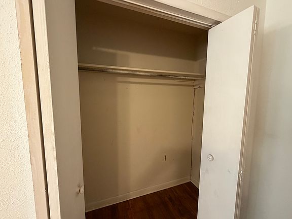 5th image of 324 W Comanche St