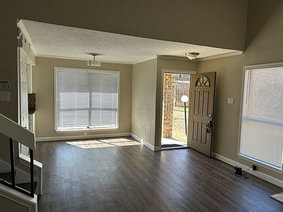 4th image of 2128 Park Willow Ln APT A