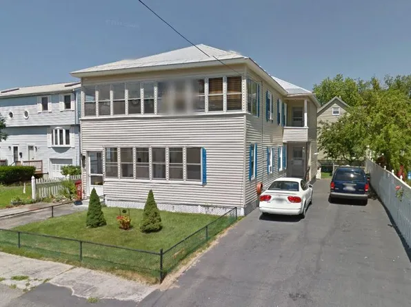 142 Alma St, Lowell, MA 01854