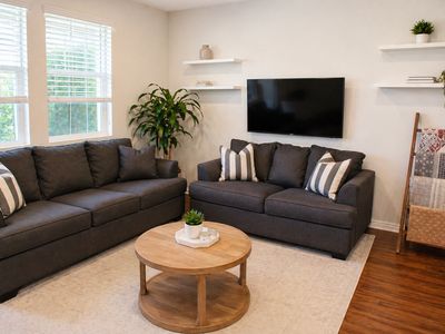 48 Secret Hollow Ln, Thousand Oaks, CA, 91320