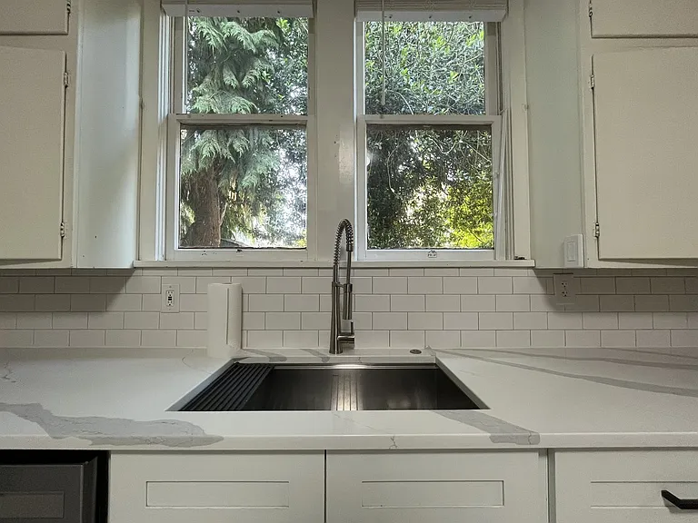 416 SE 32nd Ave — Photo 10