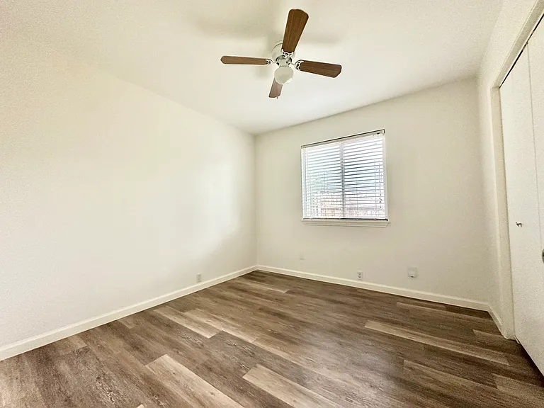 4933 Curzon Ave — Photo 7