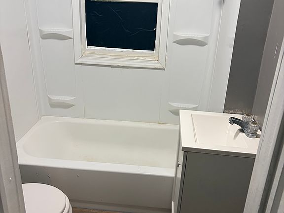 3rd image of 307 2nd St
