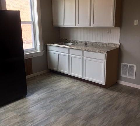 3rd image of 5216 Louisiana Ave Unit 1