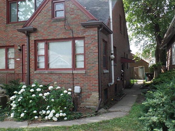 2nd image of 2006 W Clarke Ave