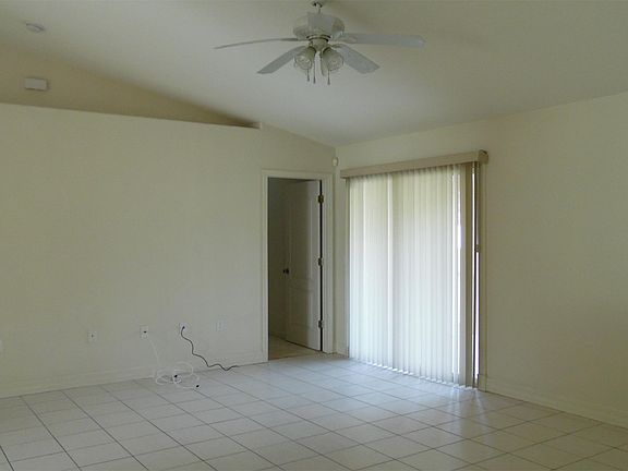 5th image of 2778 Chipley Ave