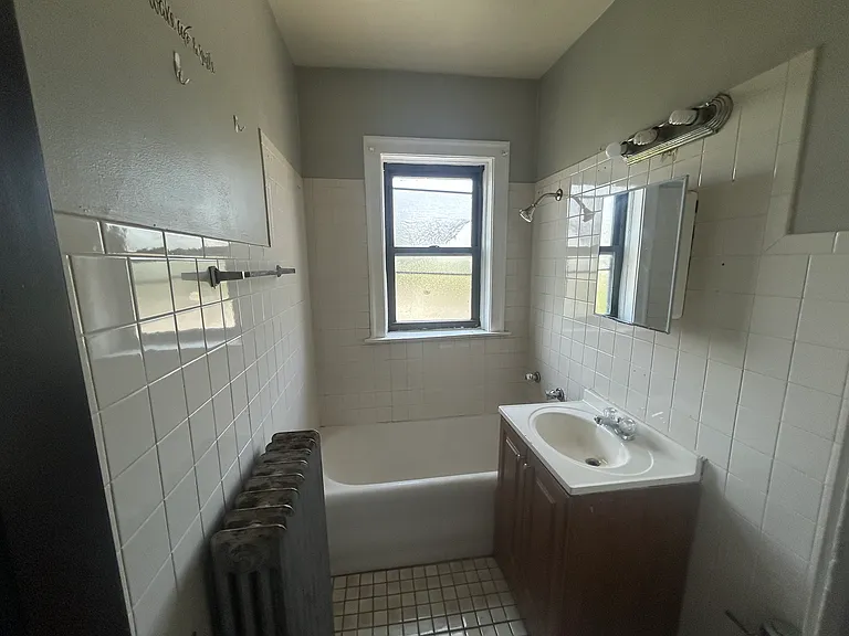 1845 W 76th St #2 — Photo 8