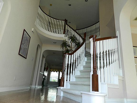 3rd image of 16702 Destrehan Dr