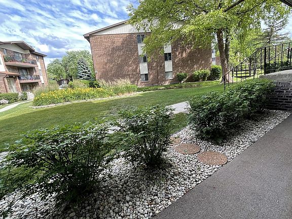 2nd image of 13911 James Dr APT 1004
