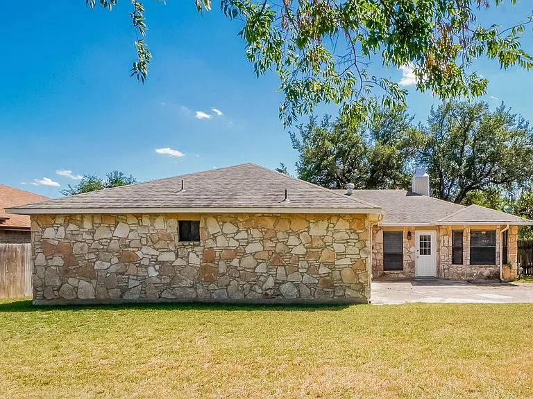 2743 Knoll Tree St — Photo 16