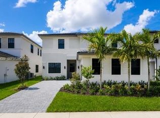 17552 SW 46th St #1, Hollywood, FL 33029