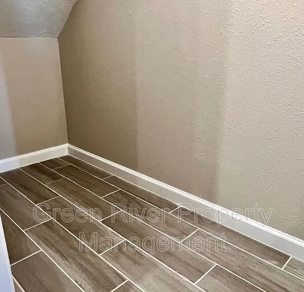 375 Boracay Cir — Photo 4
