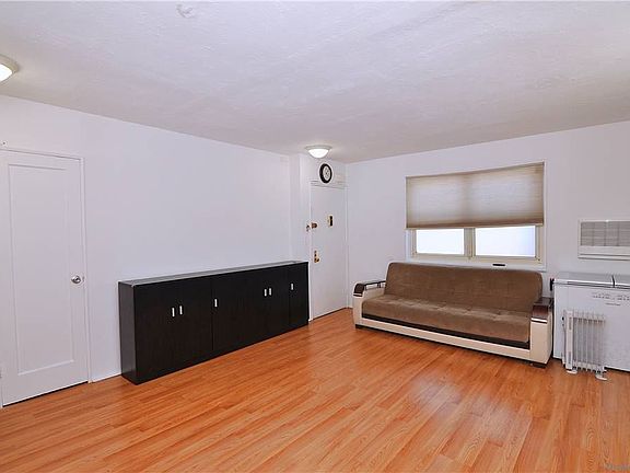 5th image of 25528 61st Ave