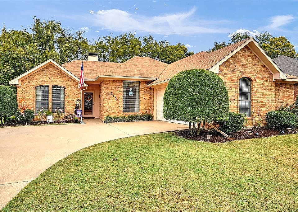 1st image of 313 Forest Creek Dr
