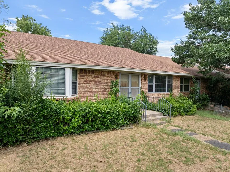 1425 N Stoneridge Mnr