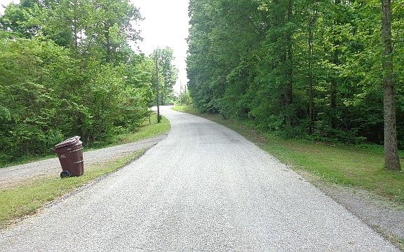 5th image of 1045 Lynn Dr