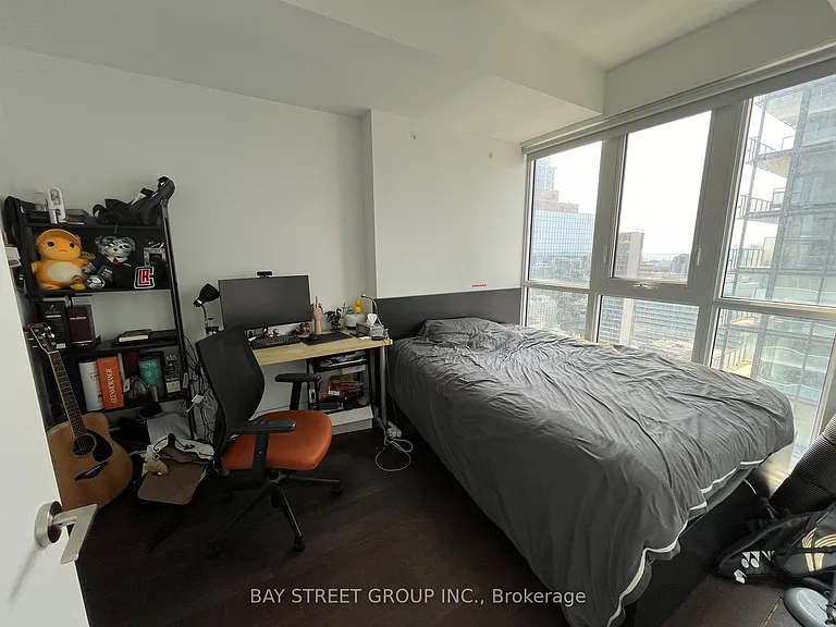 7 Grenville St #3401 — Photo 5