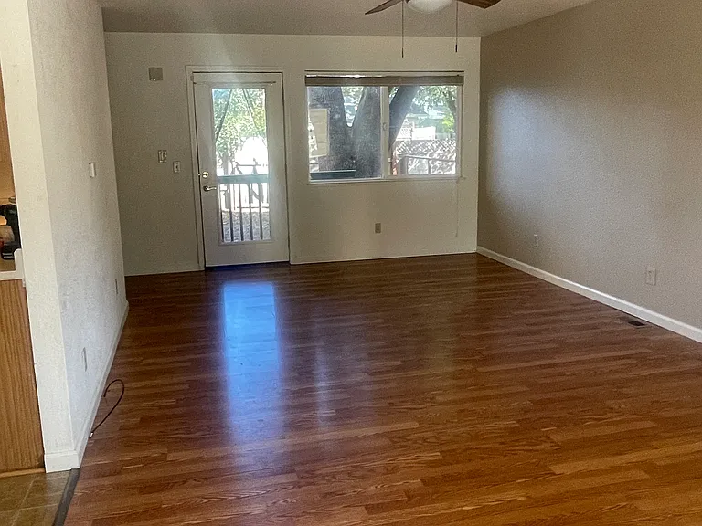 1412 Slater St — Photo 13