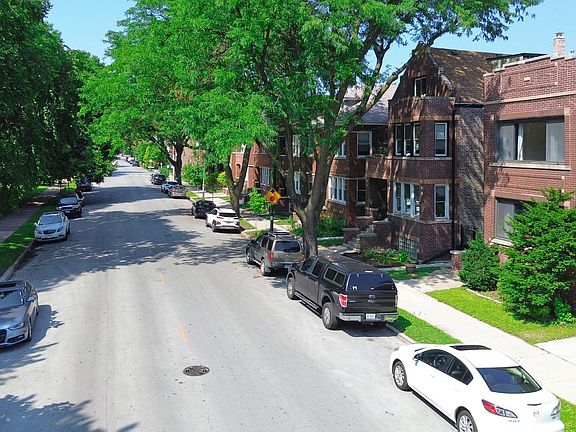 2nd image of 3833 S Damen Ave