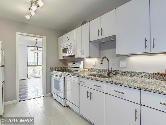 5th image of 4620 N Park Ave APT 1204E