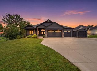 1504 Country Club Dr, Pleasant Hill, MO 64080