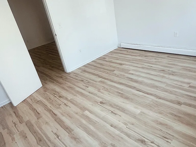 Elmwood Court — Photo 12