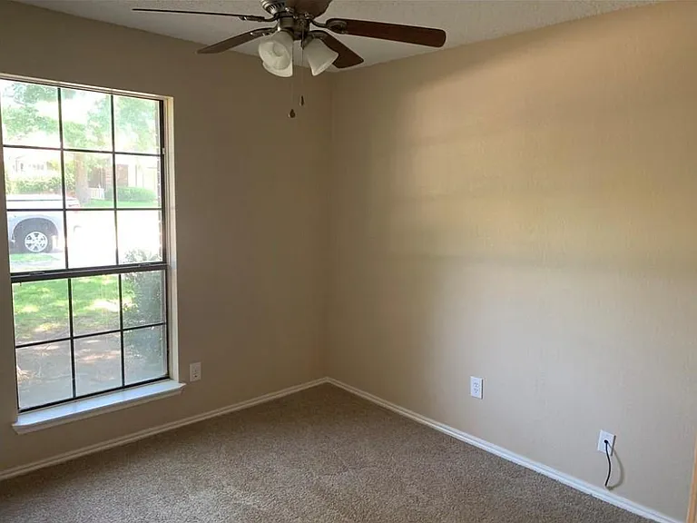 1522 Sunswept Ter — Photo 12