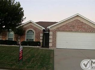 524 Reagan Ln, Burleson, TX 76028