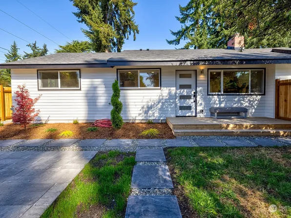 13002 Sunnyside Avenue N, Seattle, WA 98133