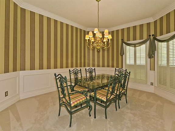 3rd image of 121 Indian Cove Ln