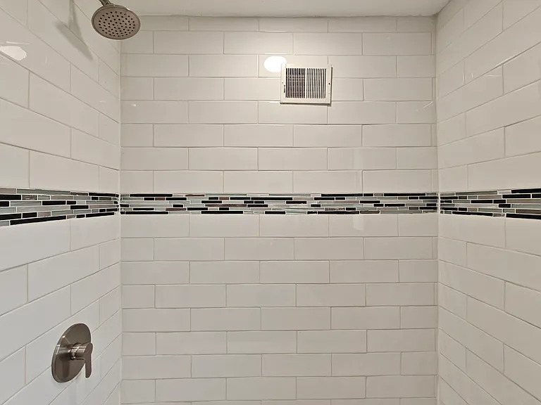 120 Yorke St #3 — Photo 6