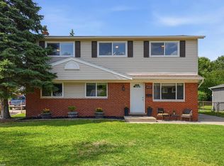 8835 Royce Dr, Sterling Heights, MI 48313