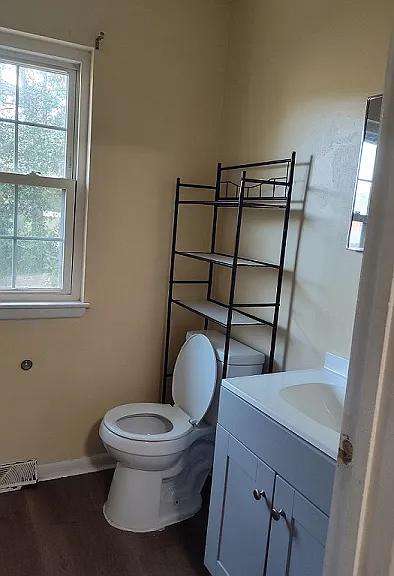 221 W Edgewater Way — Photo 4
