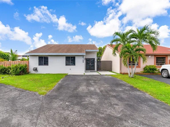 9755 SW 148th Ct, Miami, FL 33196