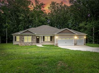 10 Cricket Hill Rd, Flintville, TN 37335